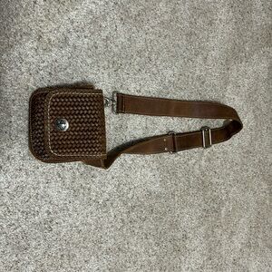 Brown Roots small body cross pouch